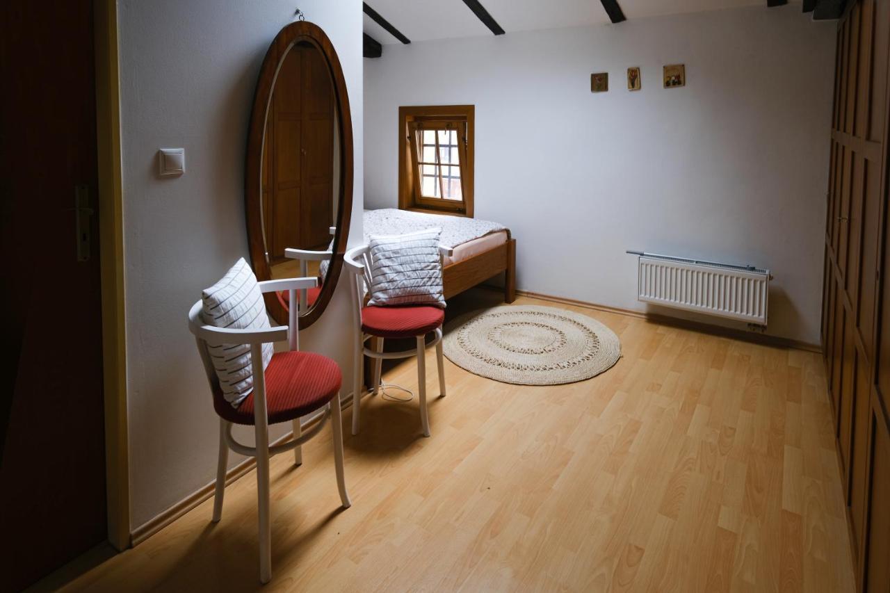 Sklep U Hrabalu Aparthotel Hustopeče Εξωτερικό φωτογραφία