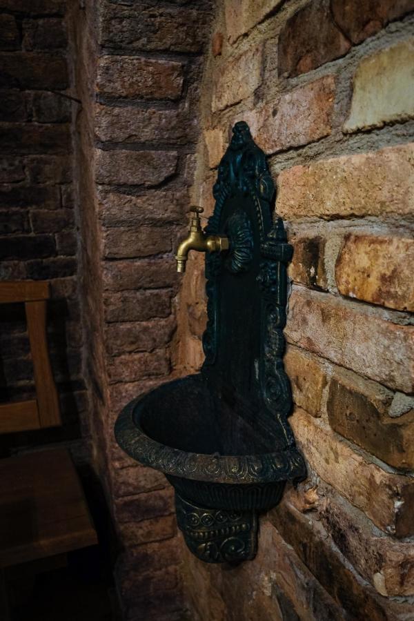 Sklep U Hrabalu Aparthotel Hustopeče Εξωτερικό φωτογραφία