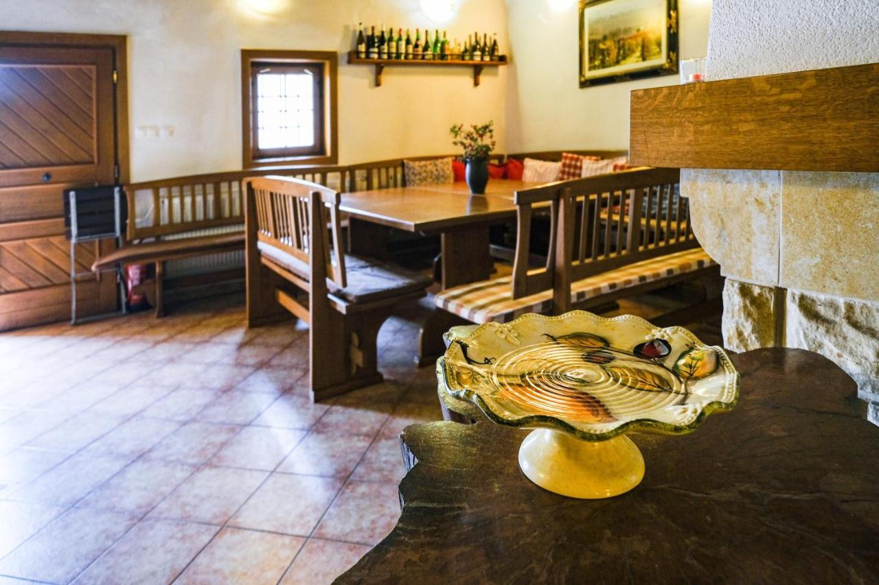 Sklep U Hrabalu Aparthotel Hustopeče Εξωτερικό φωτογραφία