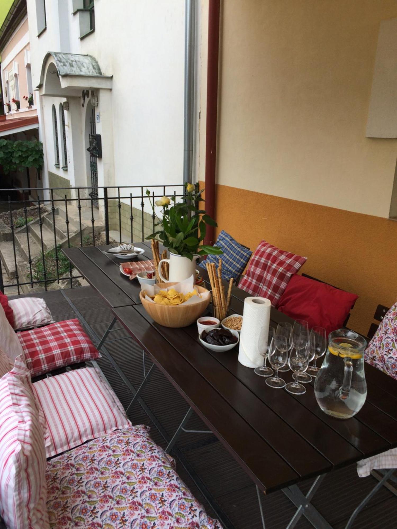 Sklep U Hrabalu Aparthotel Hustopeče Εξωτερικό φωτογραφία